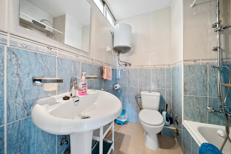 Bathroom, WL Costa Properties · 2024 · shoot 6