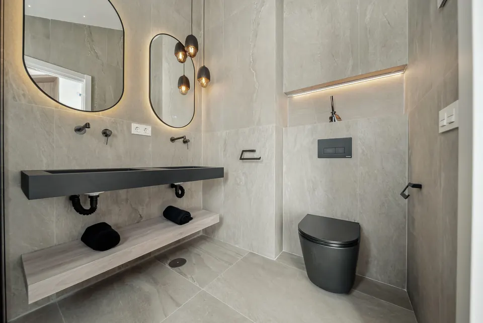 Bathroom, Mila Homes · 2024 · shoot 7
