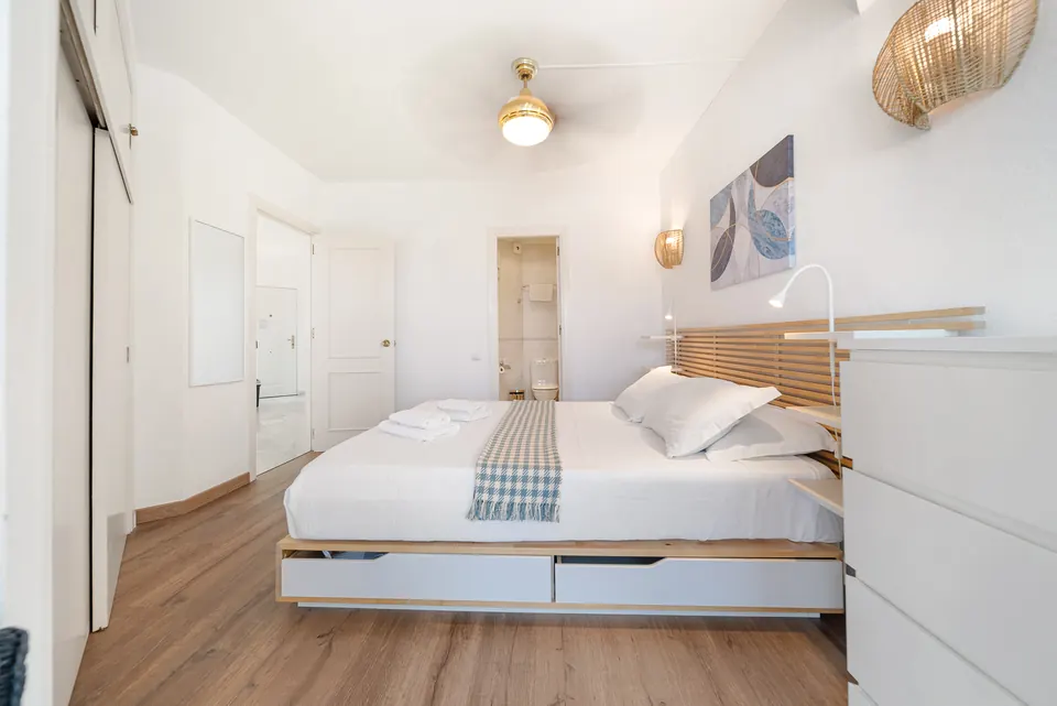 Bedroom, Suncoaster · 2024 · shoot 6