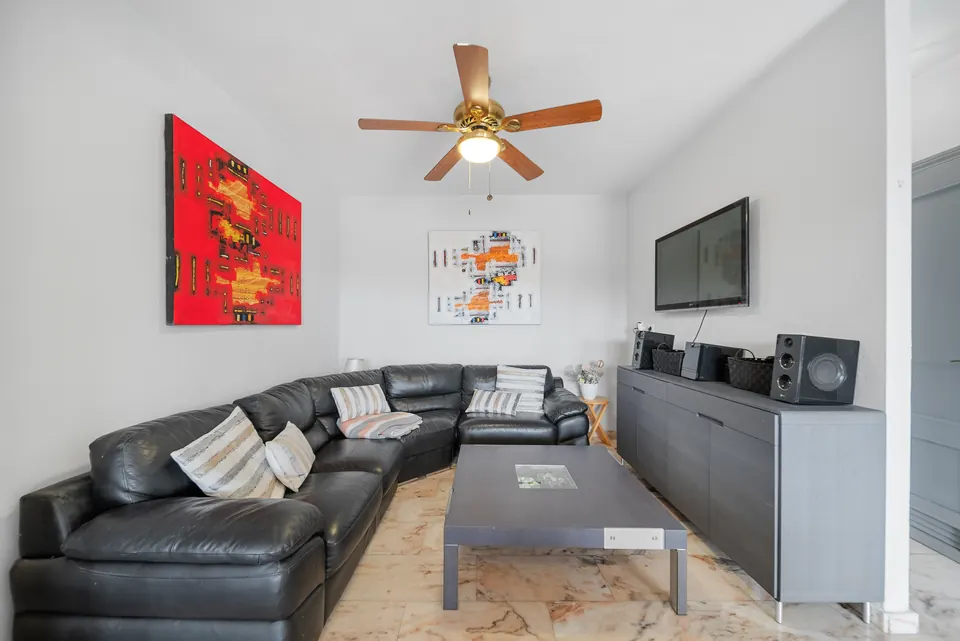 Living room, WL Costa Properties · 2024 · shoot 16