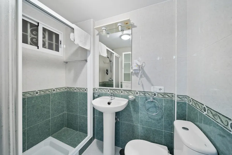 Bathroom, WL Costa Properties · 2024 · shoot 20
