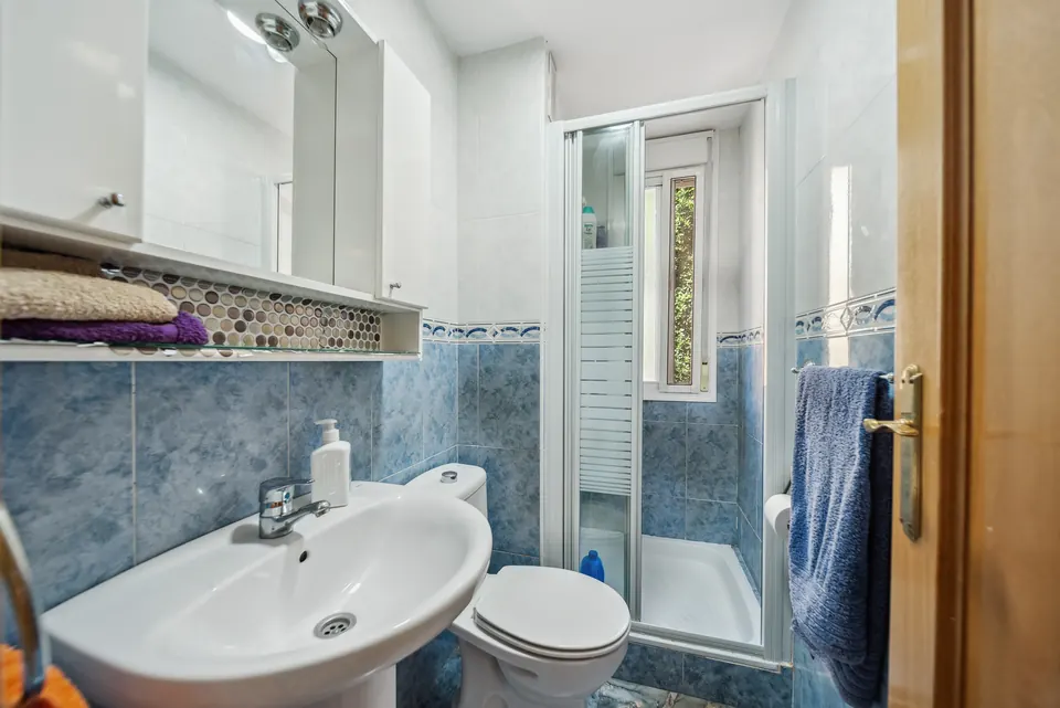 Bathroom, WL Costa Properties · 2024 · shoot 23