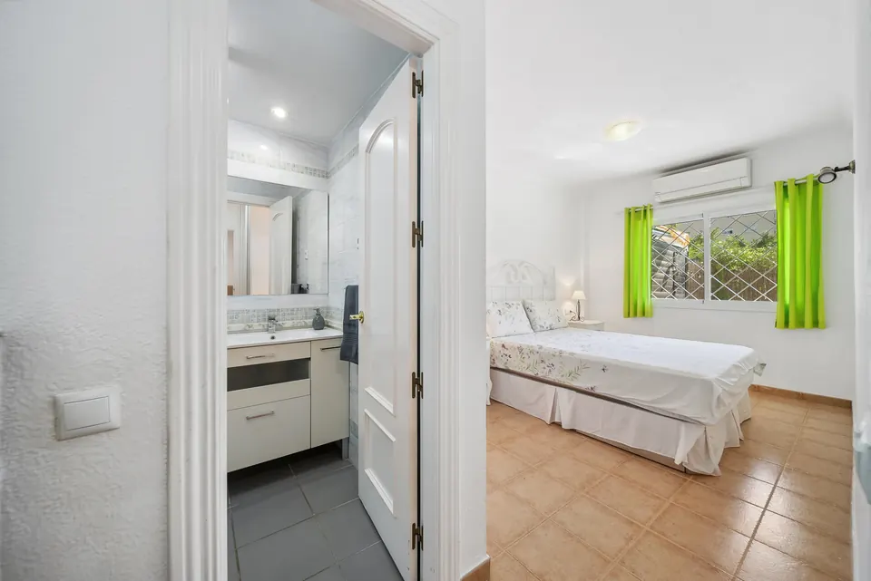 Bedroom, WL Costa Properties · 2024 · shoot 24