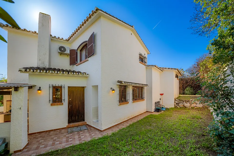 Exterior, WL Costa Properties · 2024 · shoot 26