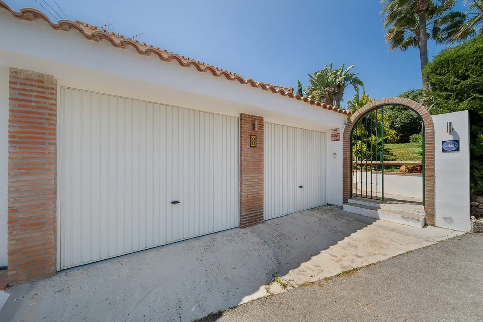 Exterior, WL Costa Properties · 2025 · shoot 9