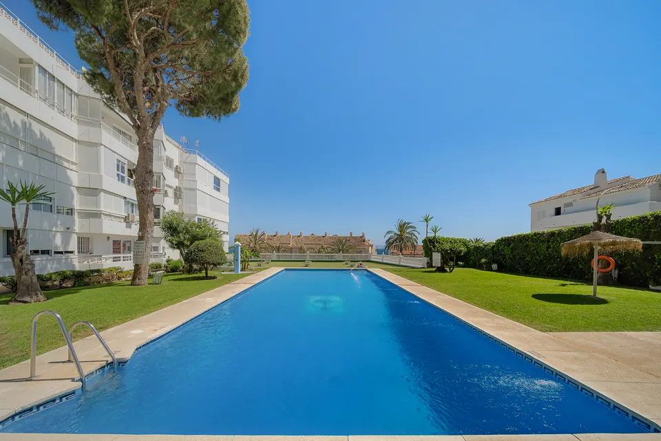 Pool, WL Costa Properties · 2025 · shoot 10