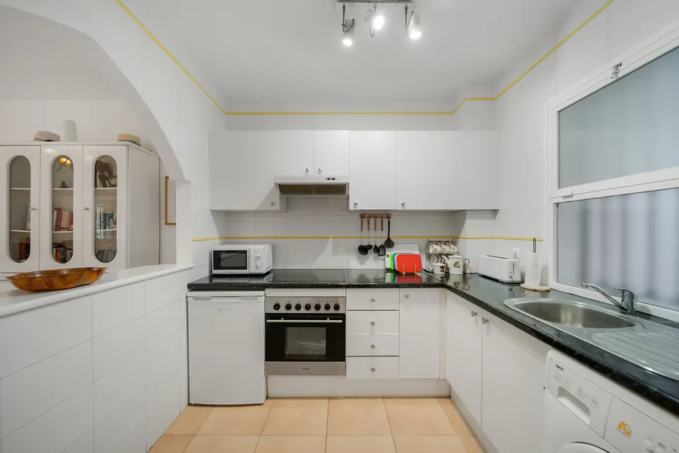 Kitchen, WL Costa Properties · 2025 · shoot 11