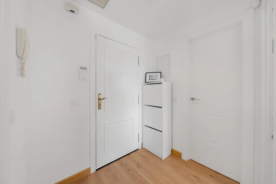 Entrance, Private owner · 2025