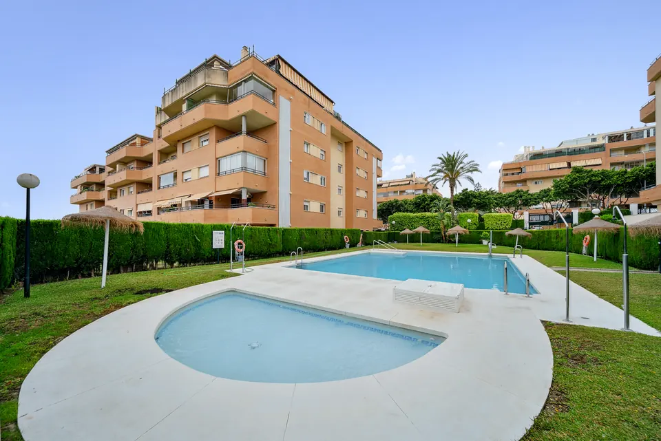 Pool, WL Costa Properties · 2025 · shoot 14