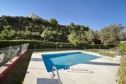 Pool, WL Costa Properties · 2025 · shoot 21