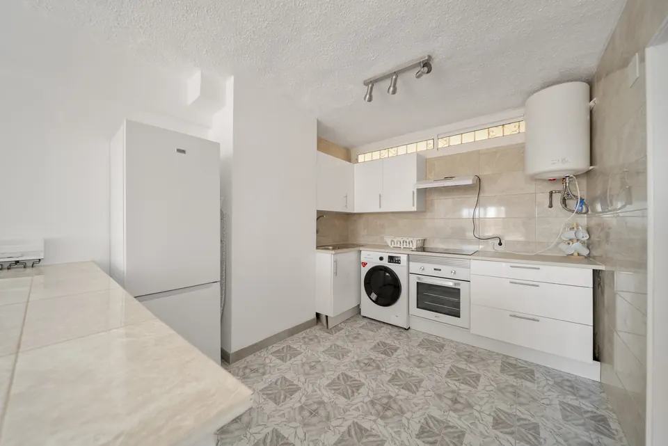 Kitchen, WL Costa Properties · 2025 · shoot 24