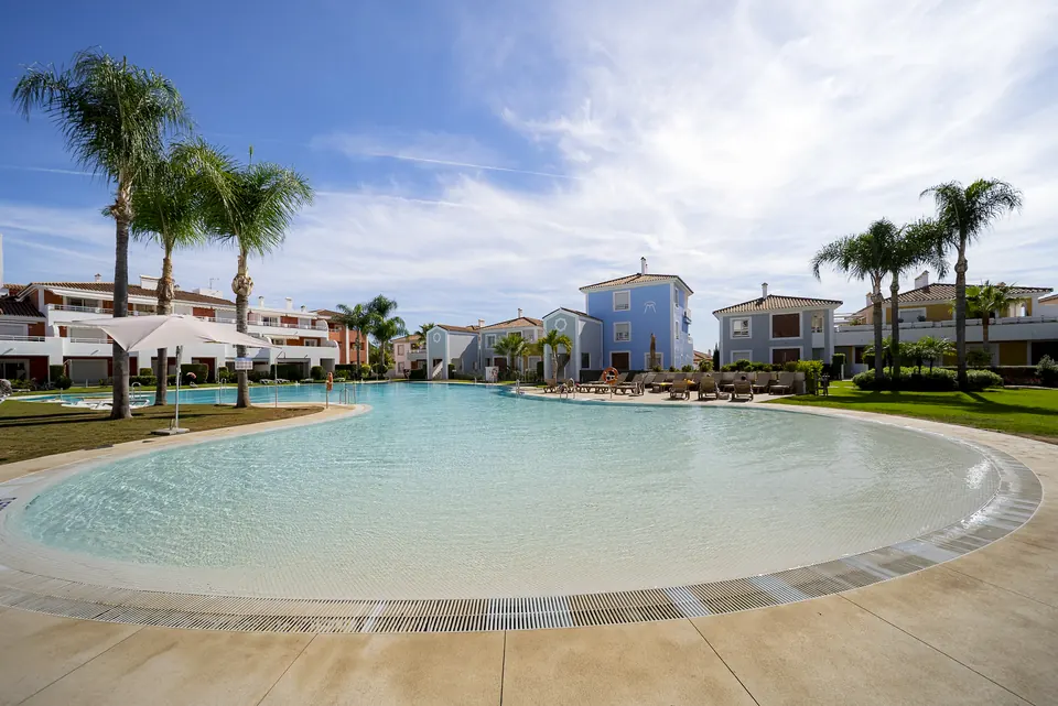 Pool, Private owner · 2025