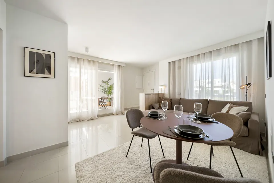 Open plan living and dining, Private owner · 2025