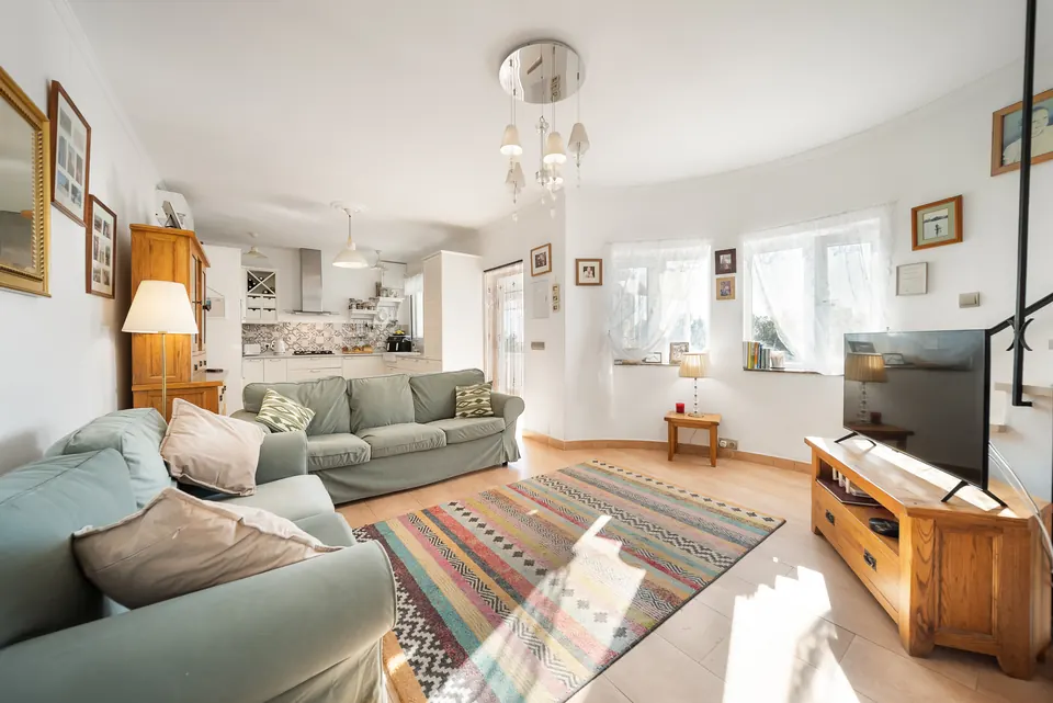 Open plan living and dining, WL Costa Properties · 2025 · shoot 3