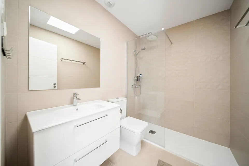 Bathroom, Property · 2025
