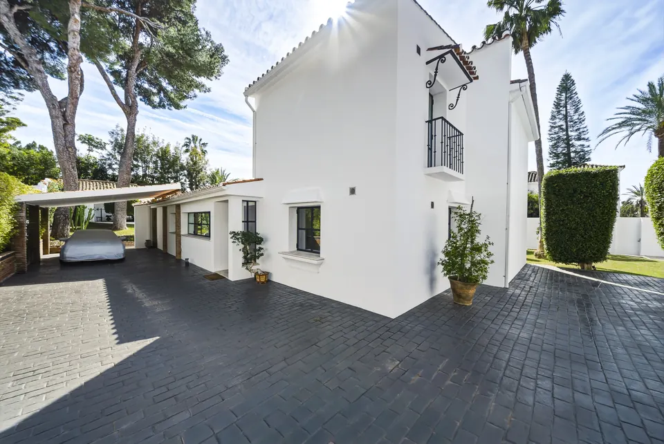 Exterior, Private owner · 2026