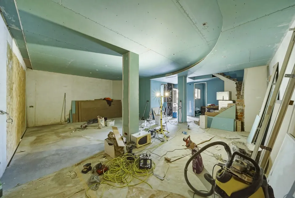 Open plan living and dining, Private owner · 2026