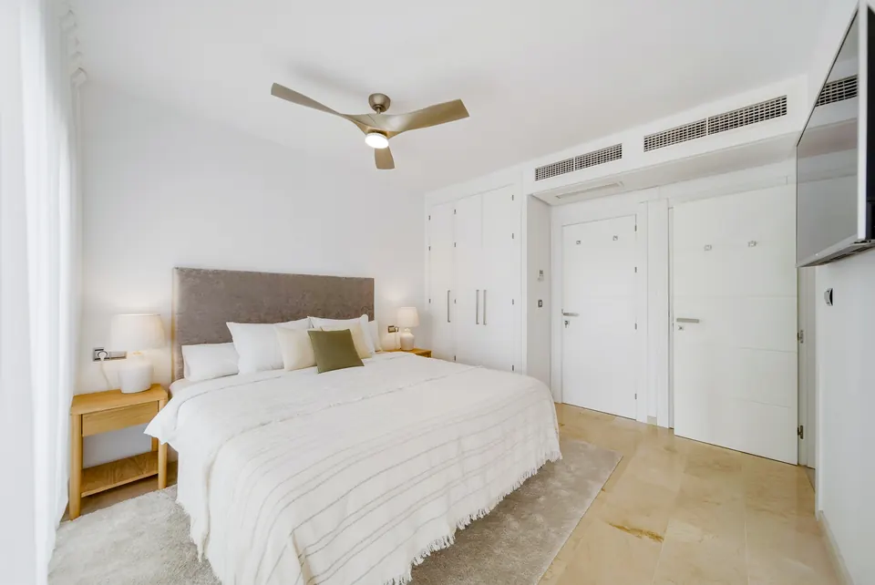 Bedroom, Private owner · 2026