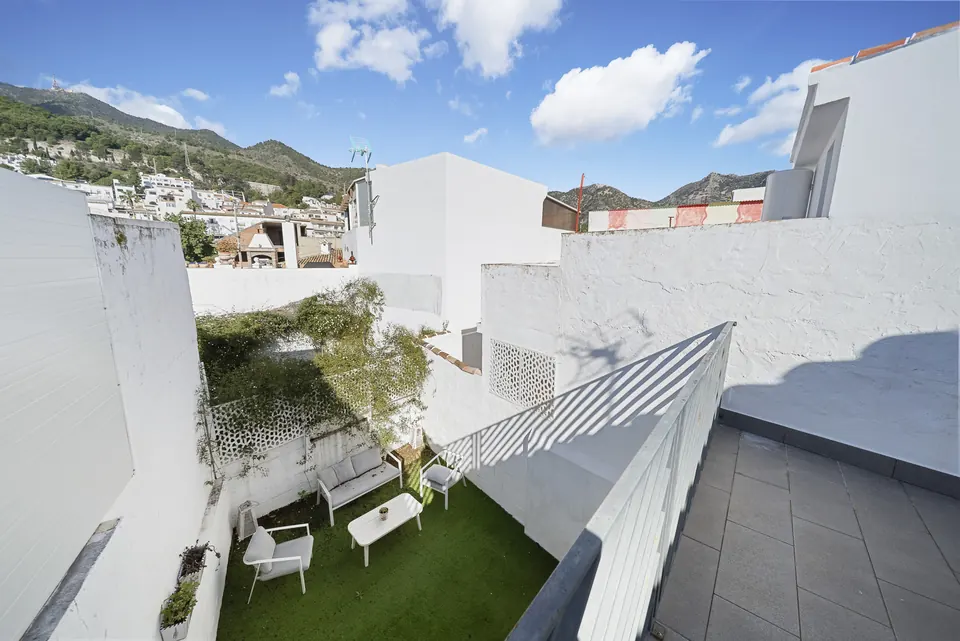 Terrace, WL Costa Properties · 2026 · shoot 2