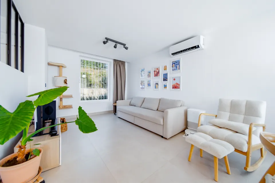 Living room, Private owner · 2026