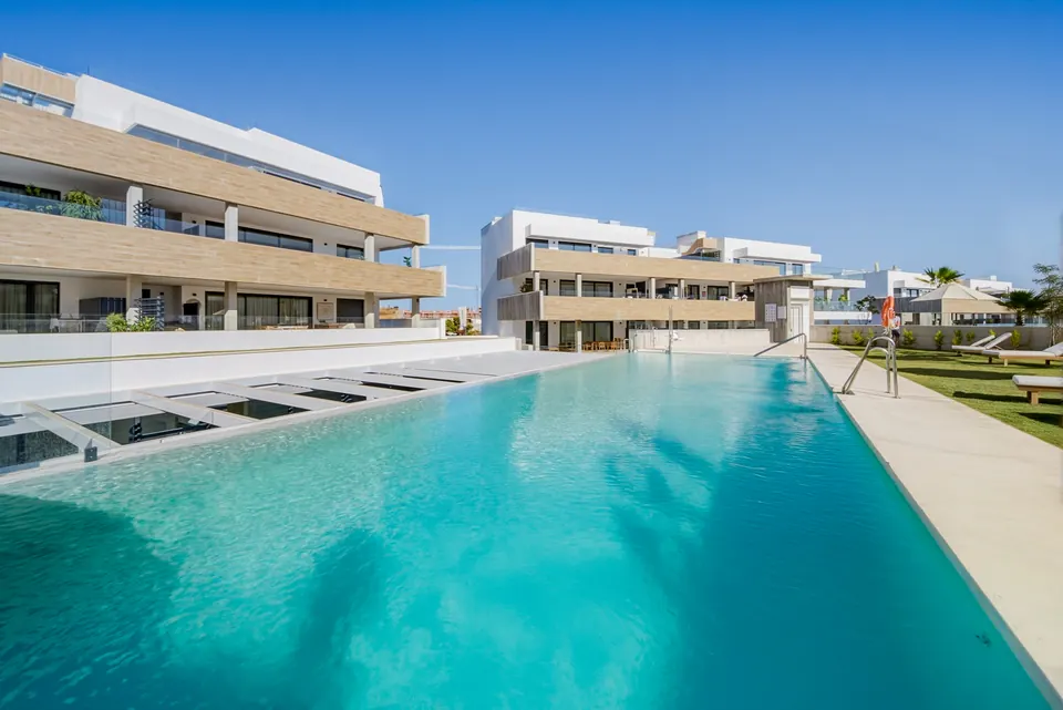 Pool, Espa Living · 2026 · shoot 2
