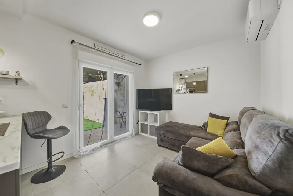 Living room, WL Costa Properties · 2026 · shoot 6