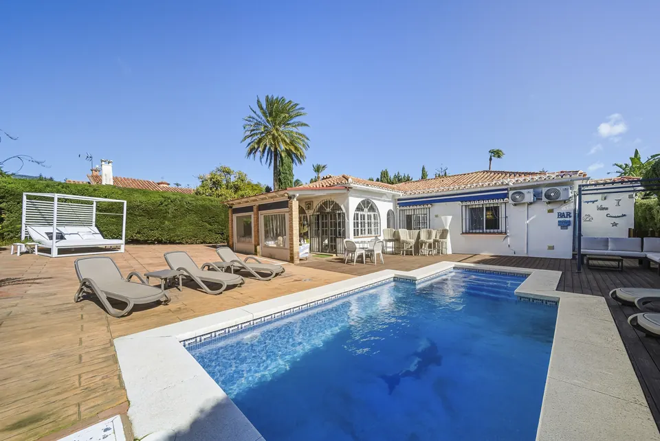 Pool, WL Costa Properties · 2026 · shoot 7