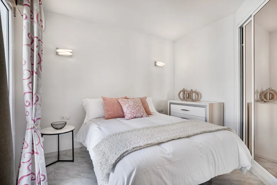 Bedroom, Suncoaster · 2023 · shoot 2