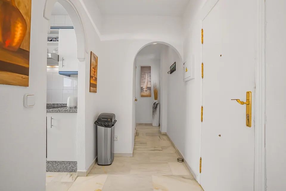 Entrance, Suncoaster · 2023 · shoot 4