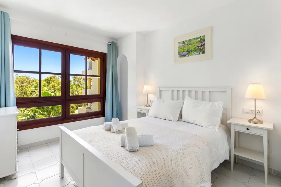 Bedroom, Suncoaster · 2023 · shoot 7