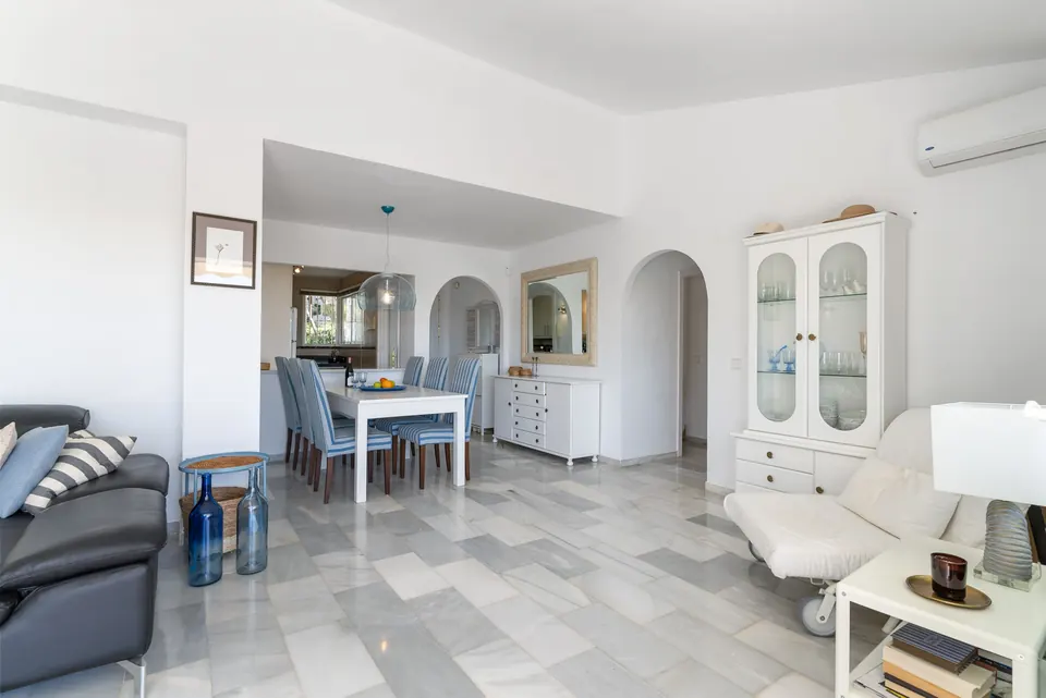 Open plan living and dining, Suncoaster · 2023 · shoot 13