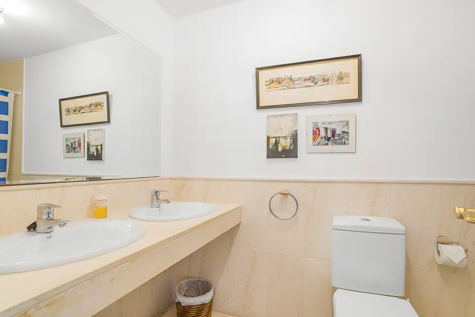 Bathroom, Property · 2023