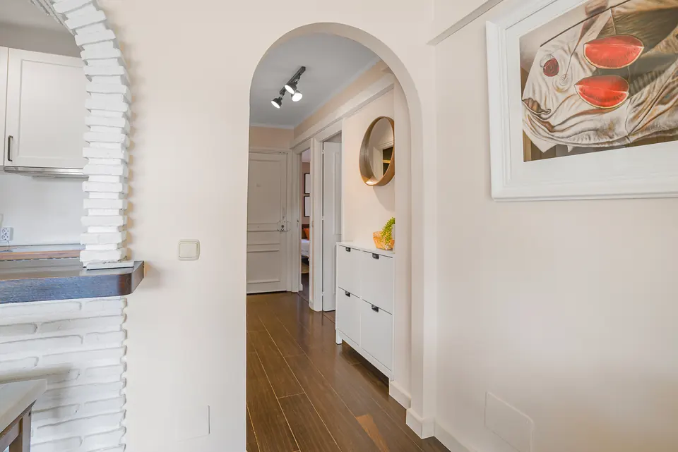 Entrance, Property · 2023