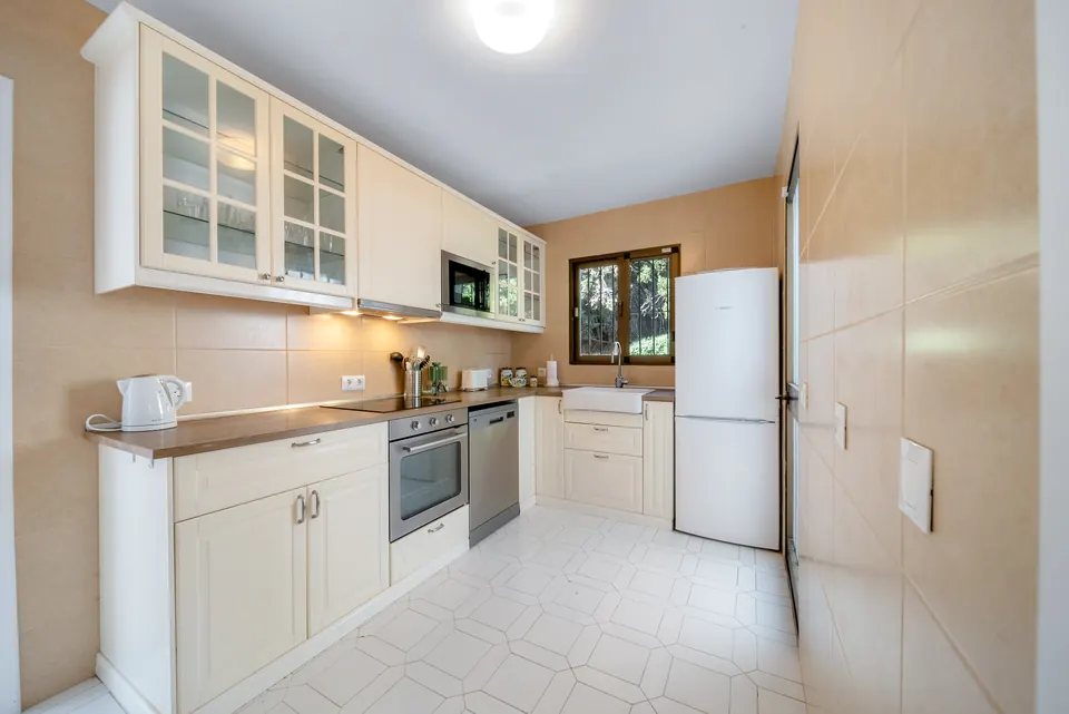 Kitchen, Suncoaster · 2023 · shoot 15